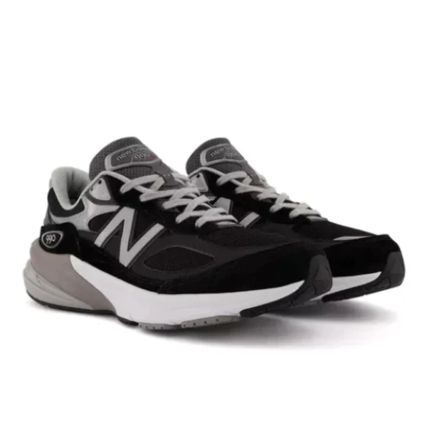 Black New Balance 990 V6 Women's