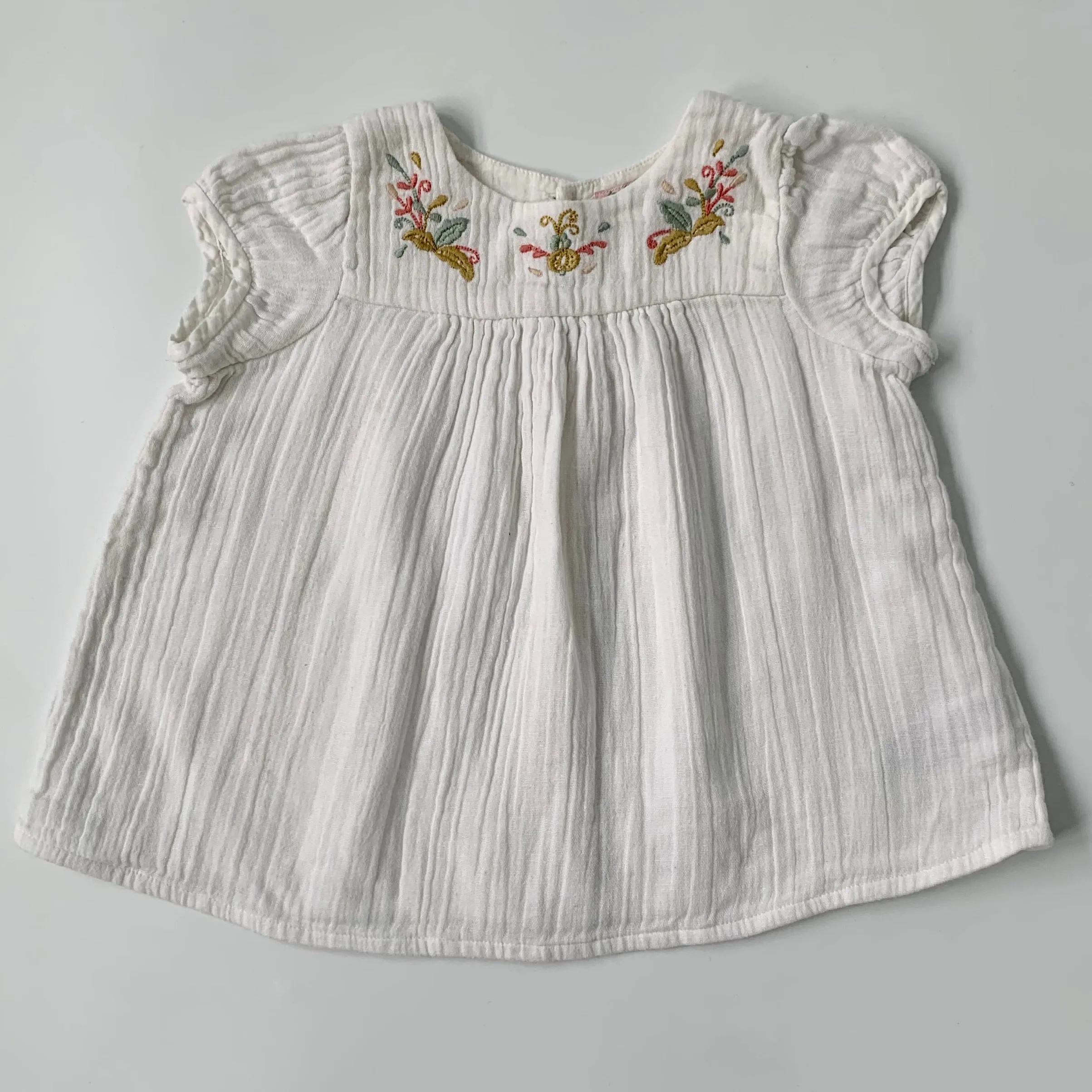 Bonpoint White Embroidered Cheesecloth Blouse - Size 3T