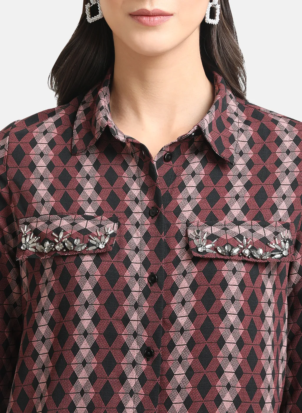 Embellished Pocket Flaps Printed Shirt with a Searchable Flair