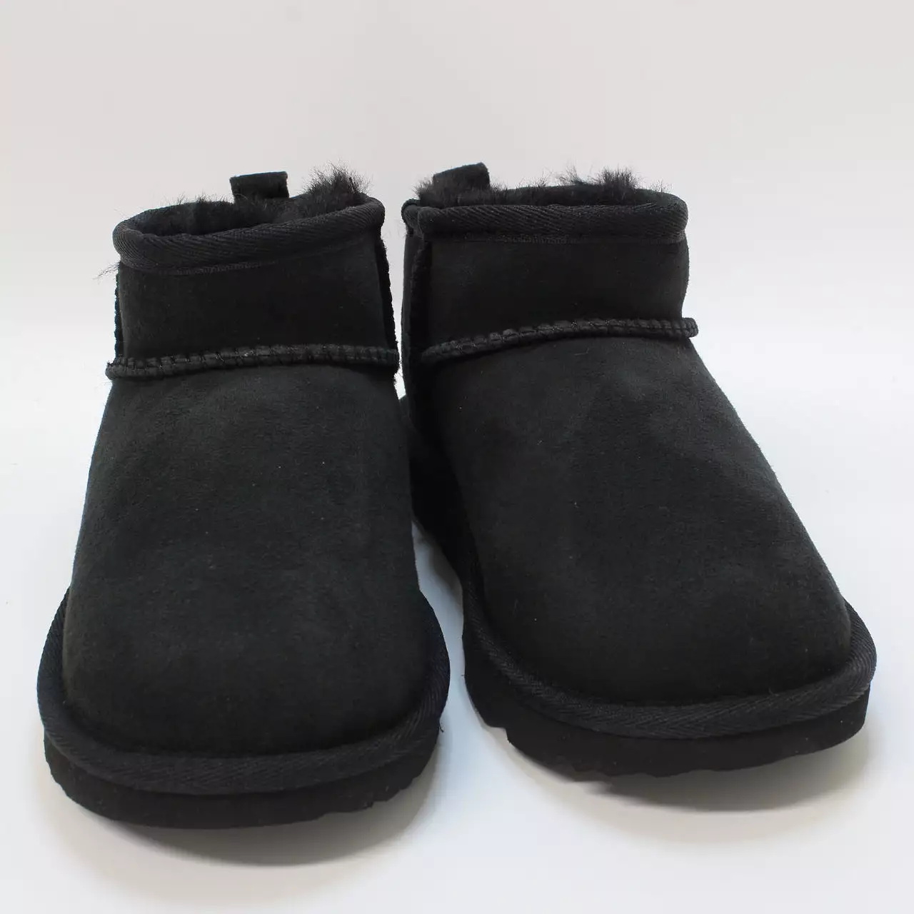 UGG Classic Ultra Mini II Youth Black Kids UGG Classic Ultra Mini II Youth Black