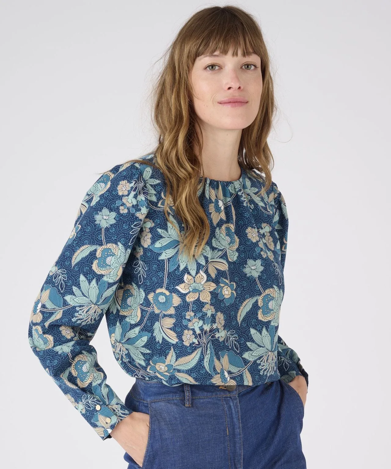 Printed Blouse with Long Sleeves and Neck Detail