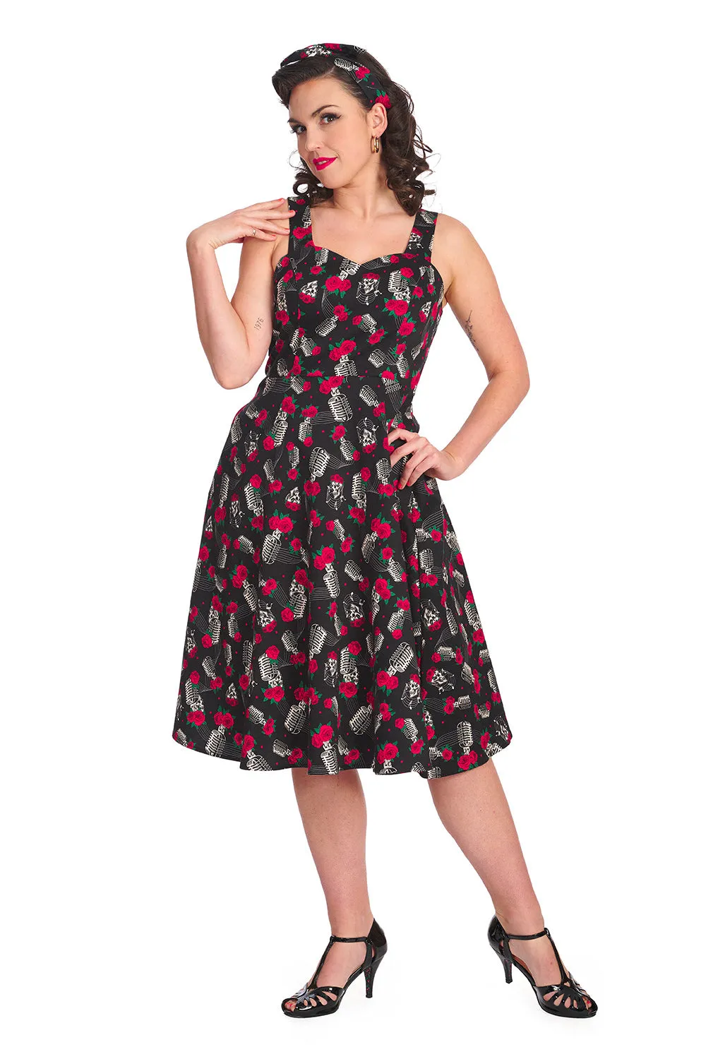 Nashville sweetheart dress can be rewritten as Romantic Nashville Dress.