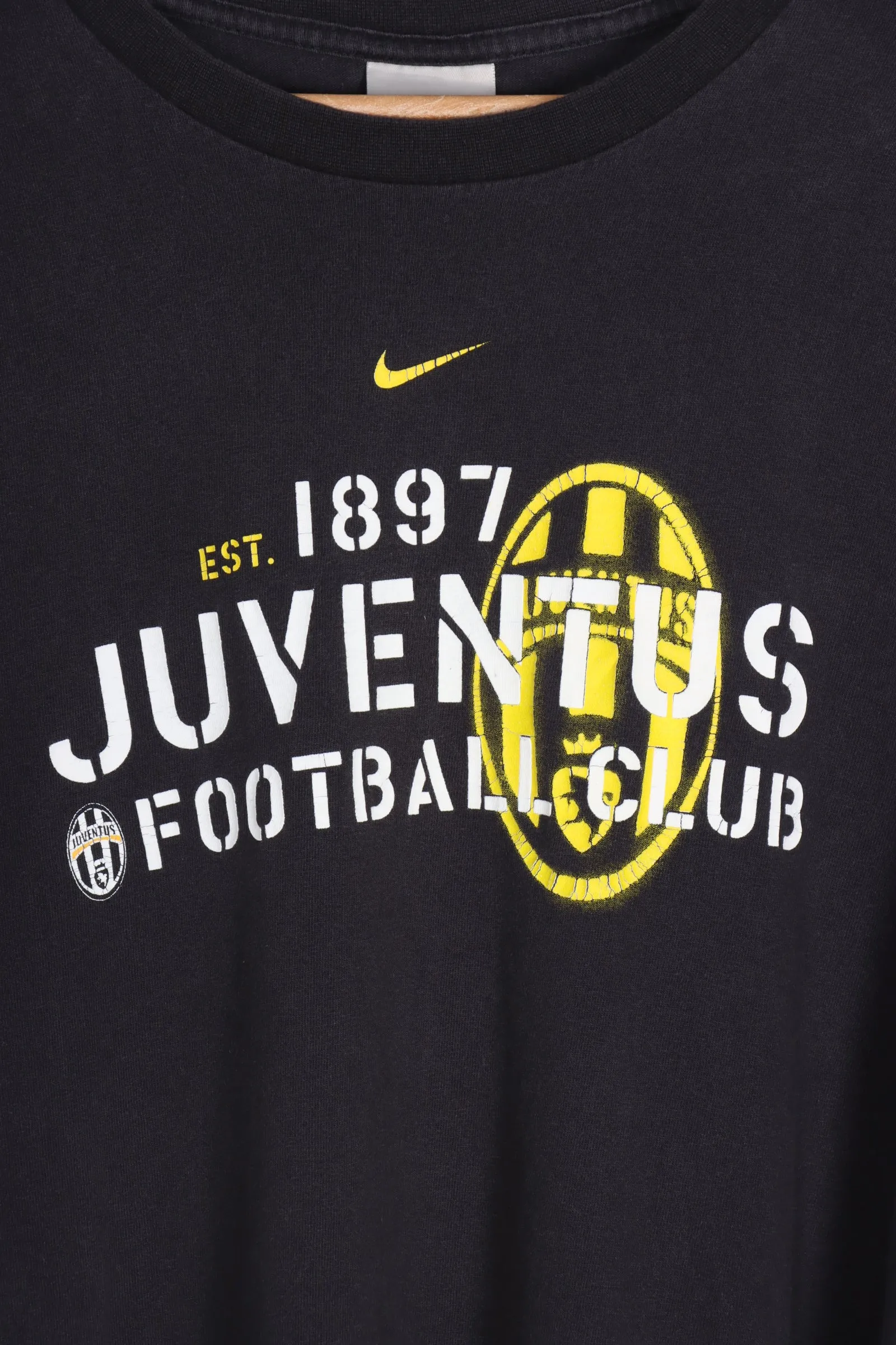 Nike Juventus Long Sleeve Tee - Centre Swoosh (L)