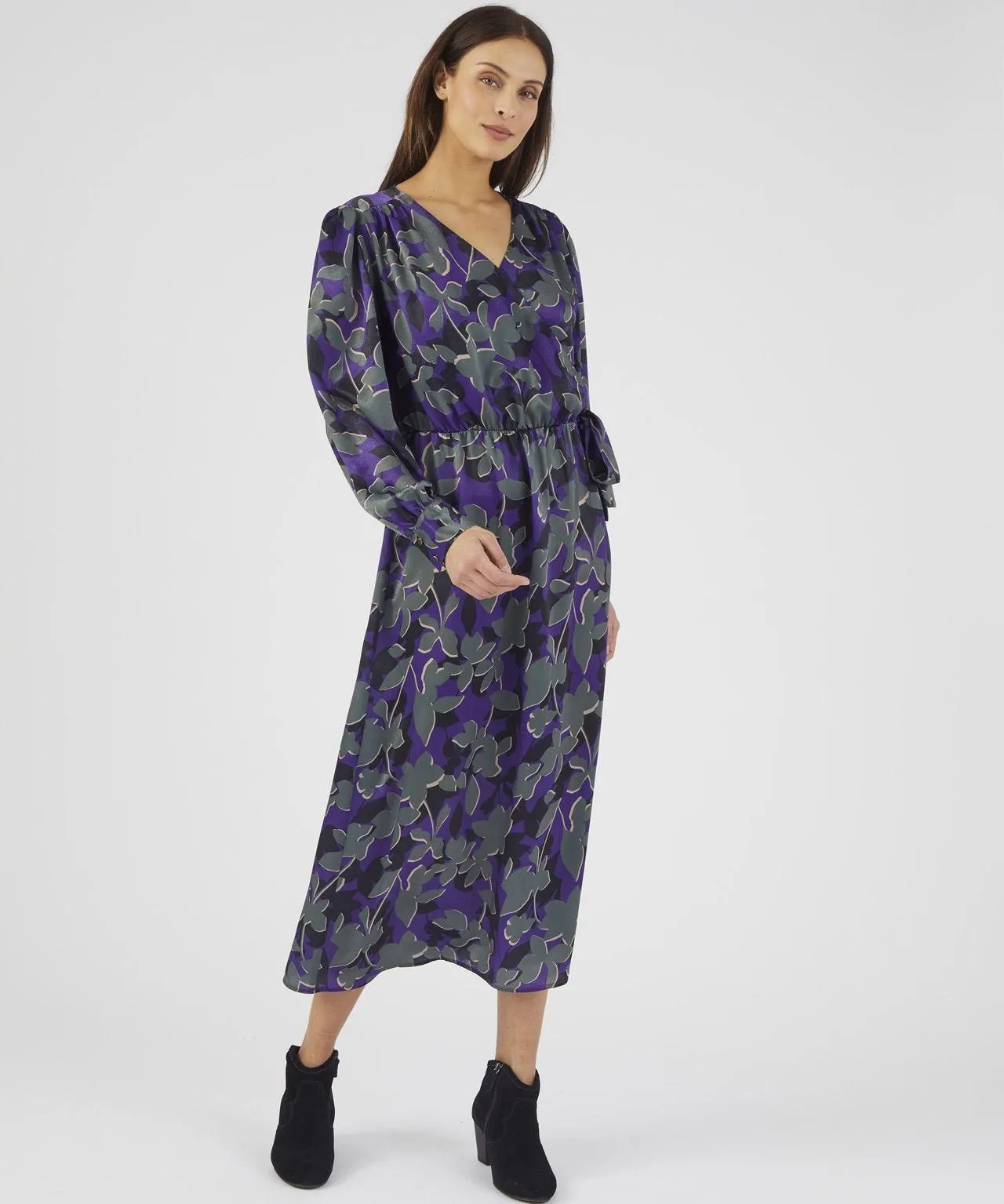 Printed V-neck Dress with Puff Sleeves