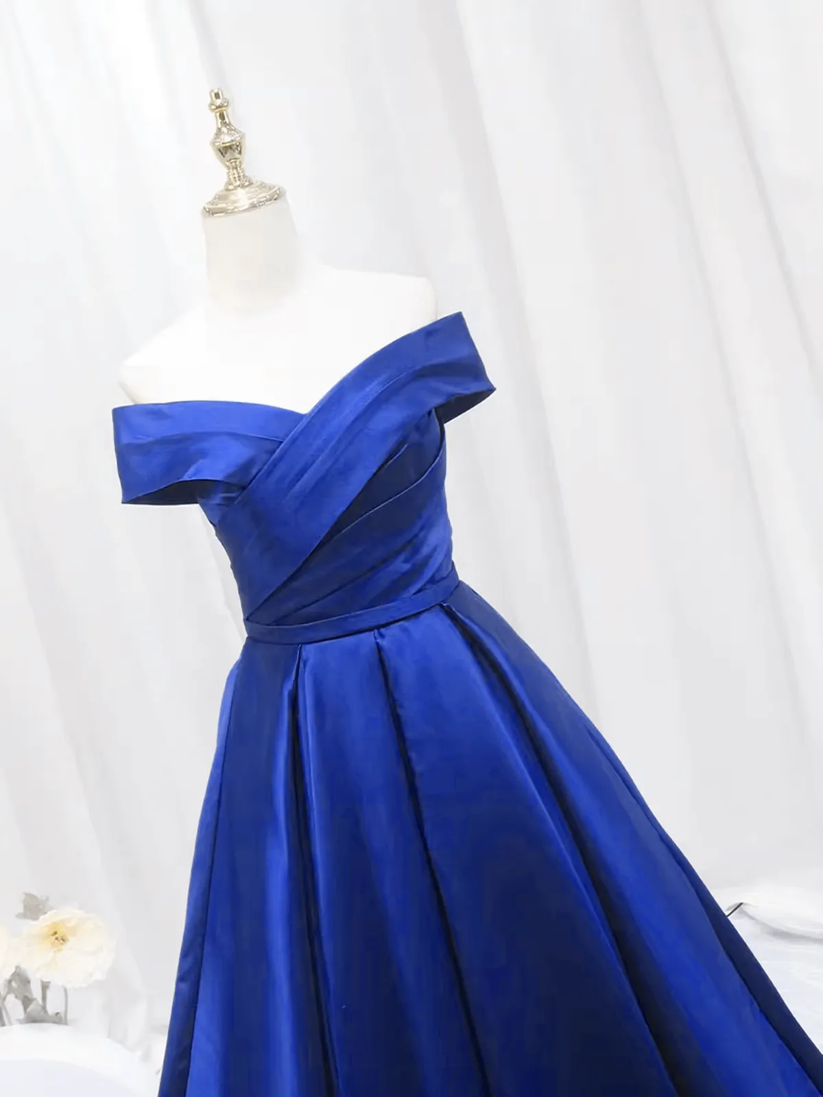 Royal Blue Satin Sweetheart Off Shoulder Long Formal A-Line Prom Dress