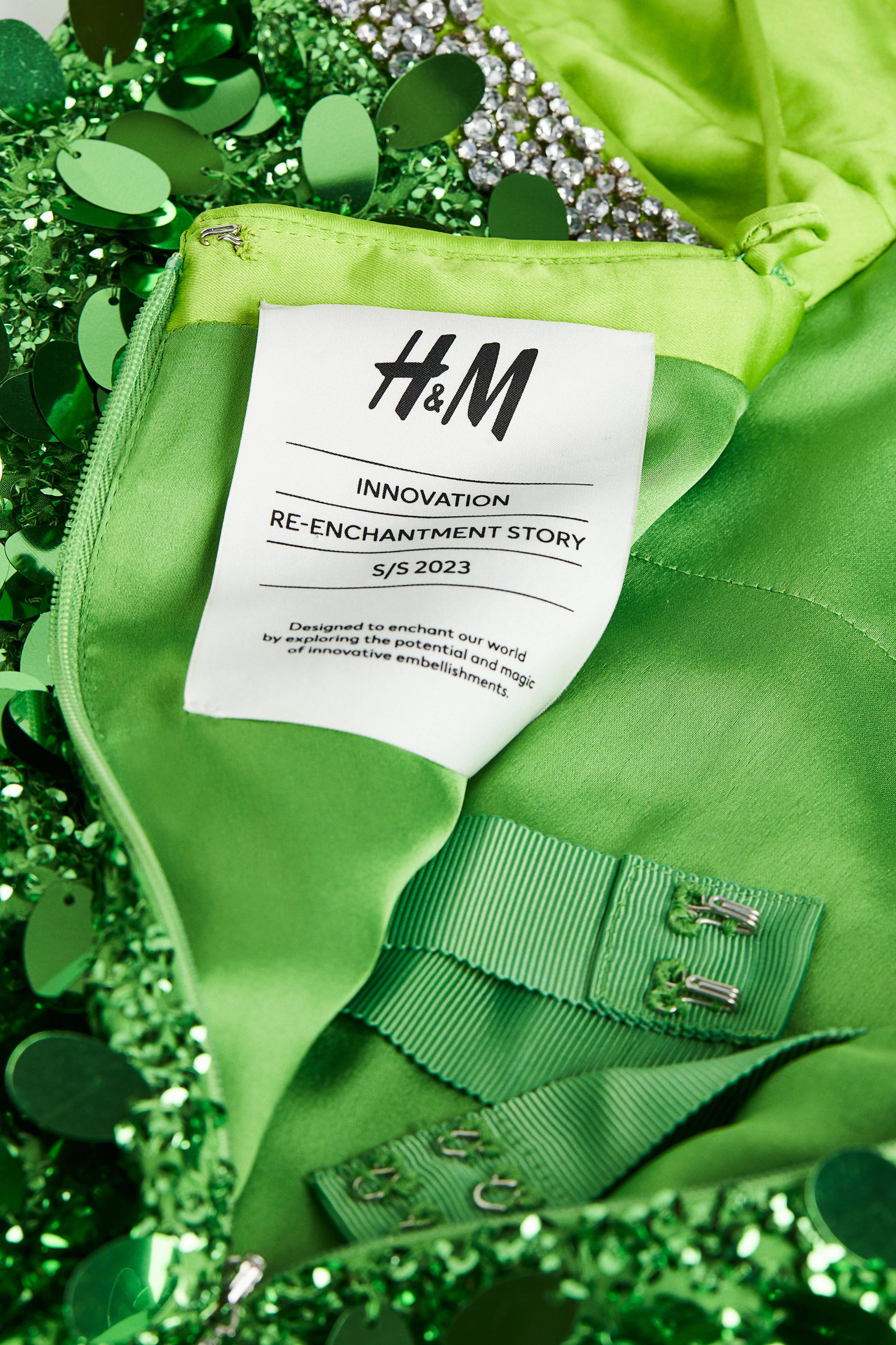 Sequined Mini Dress - Sweetheart Neckline - Sleeveless - Green - Ladies | H&M GB