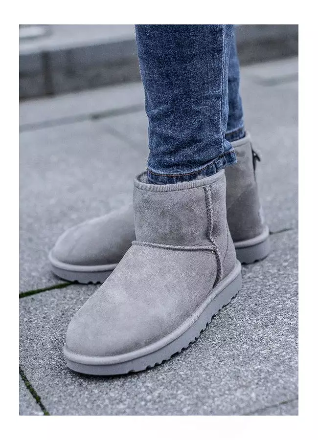 Classic Mini II Ugg boots