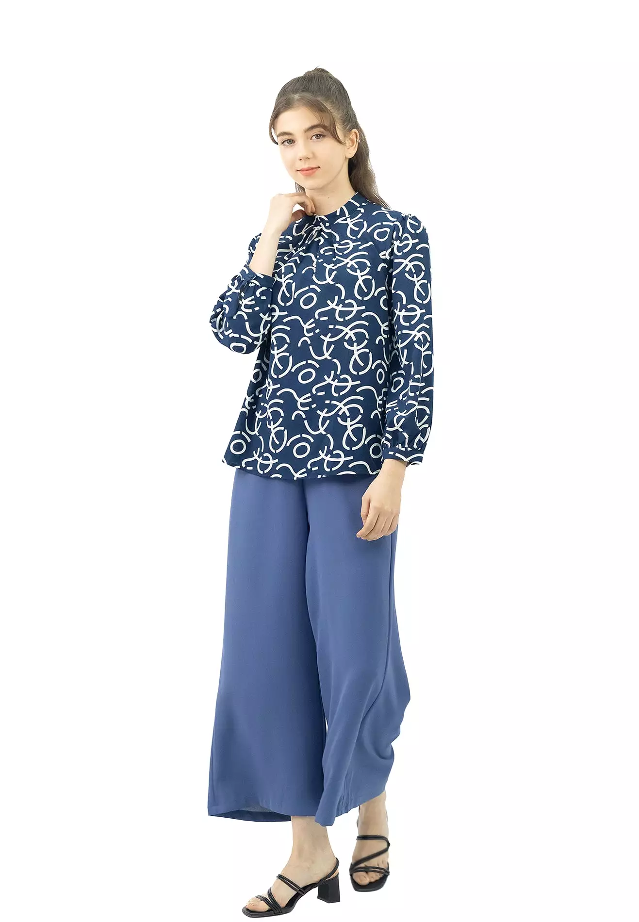 VOIR Daisy Ruched Mock Neck Printed Blouse