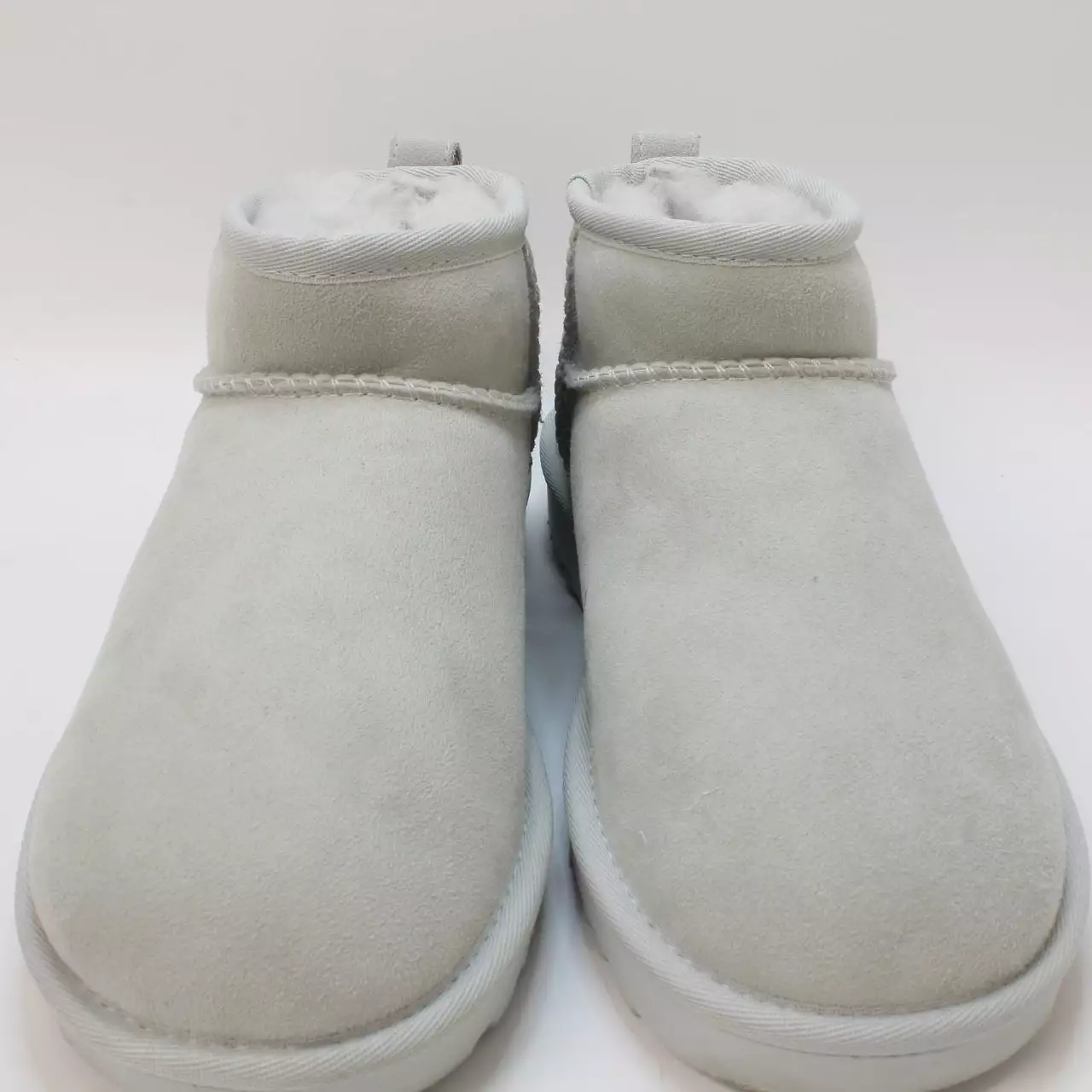 Women's UGG Classic Ultra Mini - Goose UK Size 4 UGG Classic Ultra Mini - Goose UK Size 4 UGG Classic Ultra Mini - Women's Size 