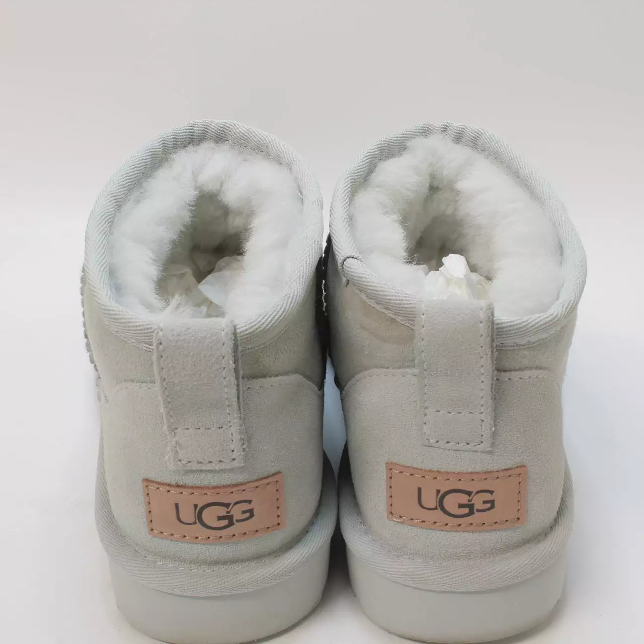 Women's UGG Classic Ultra Mini - Goose UK Size 4 UGG Classic Ultra Mini - Goose UK Size 4 UGG Classic Ultra Mini - Women's Size 